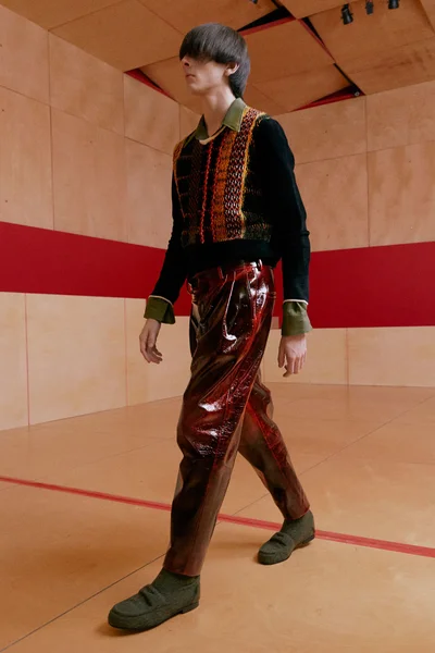 Look 8